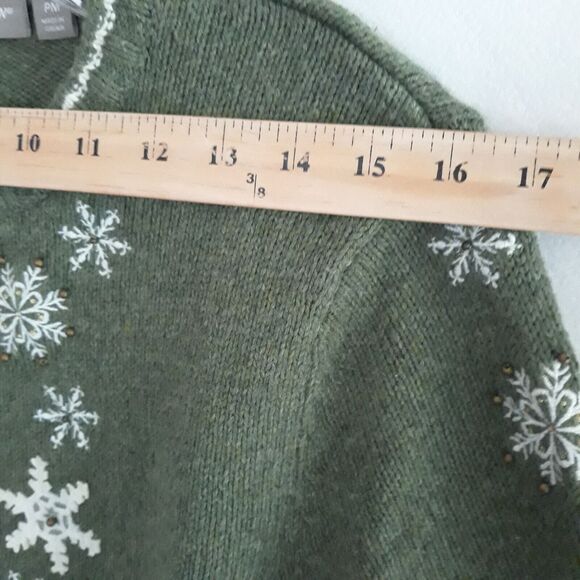 Croft & Barrow Cardigan Sweater Women's PM Sage Green  Snowflake Winter Zipper - Picture 7 of 13